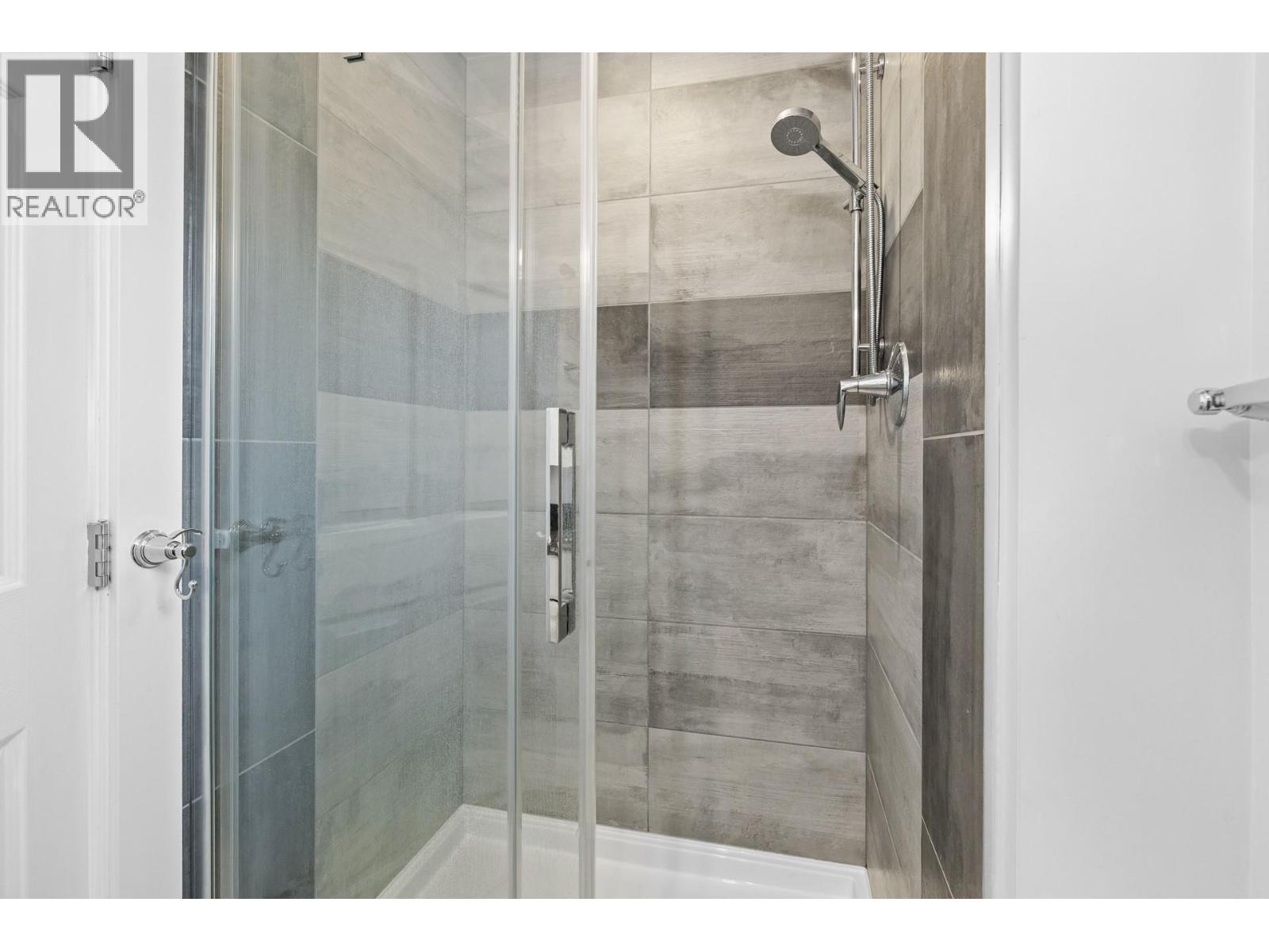 2 7779 Okanagan Landing Road, Vernon