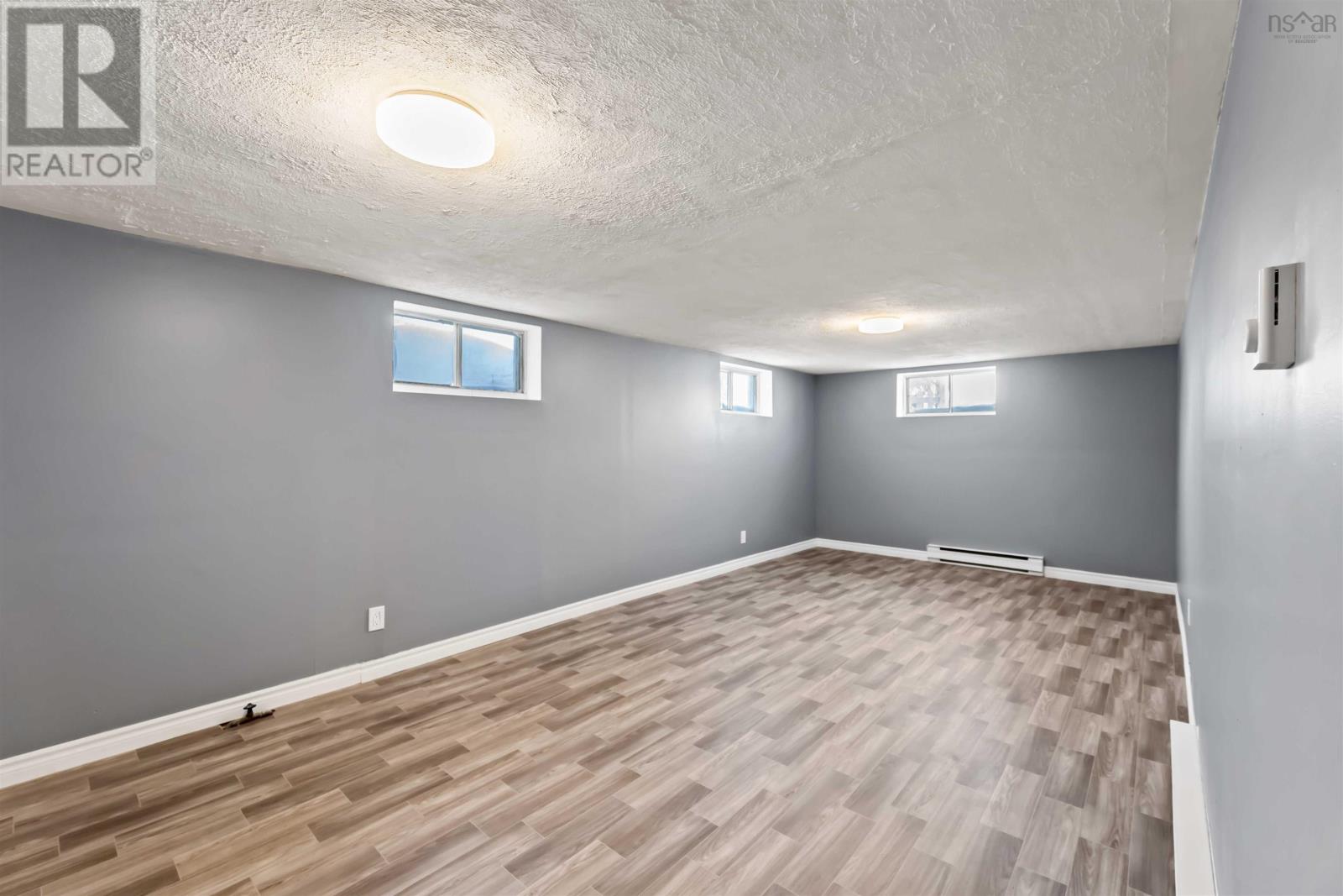 Property 29 of 49 of 21 Sherry Avenue