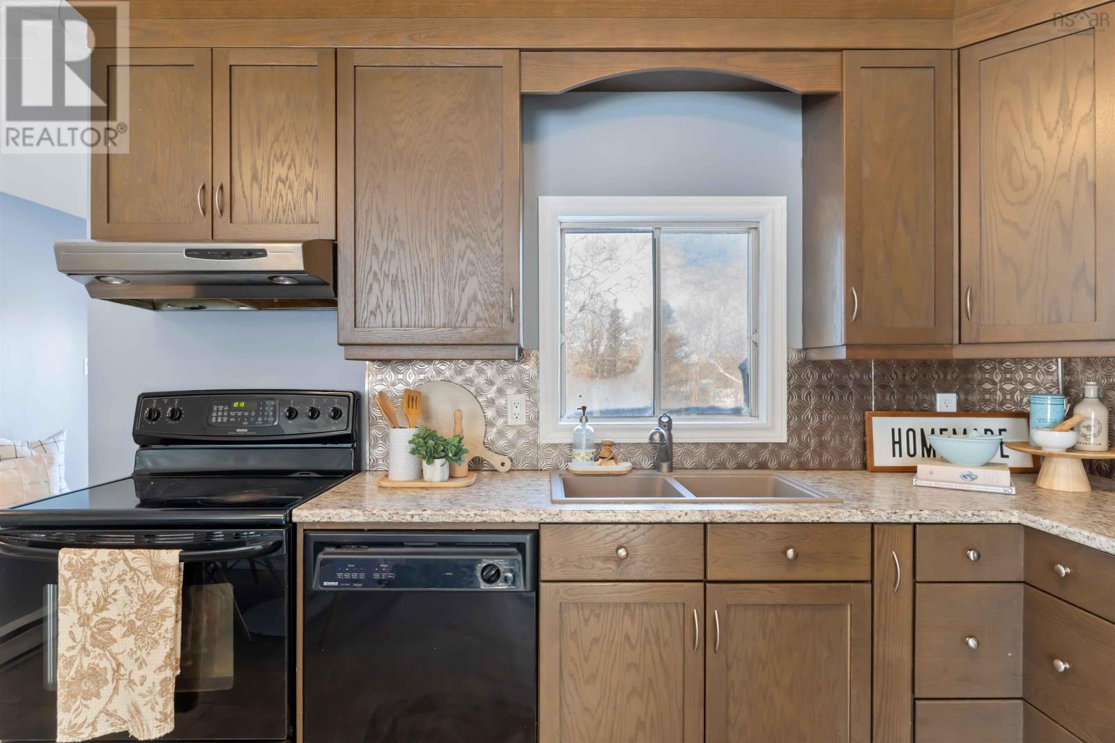 Property 17 of 49 of 21 Sherry Avenue