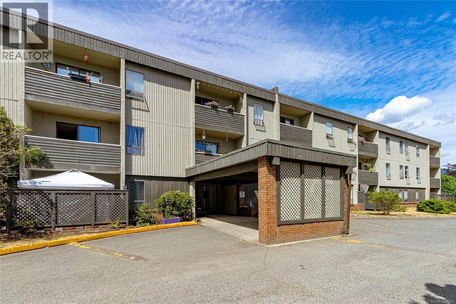 3251 Cowichan Lake Road 301