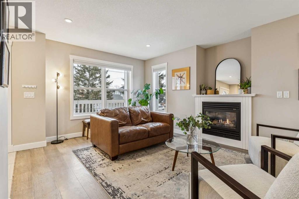 133 25 Avenue NE - Photo 5 of 34, Calgary, Alberta