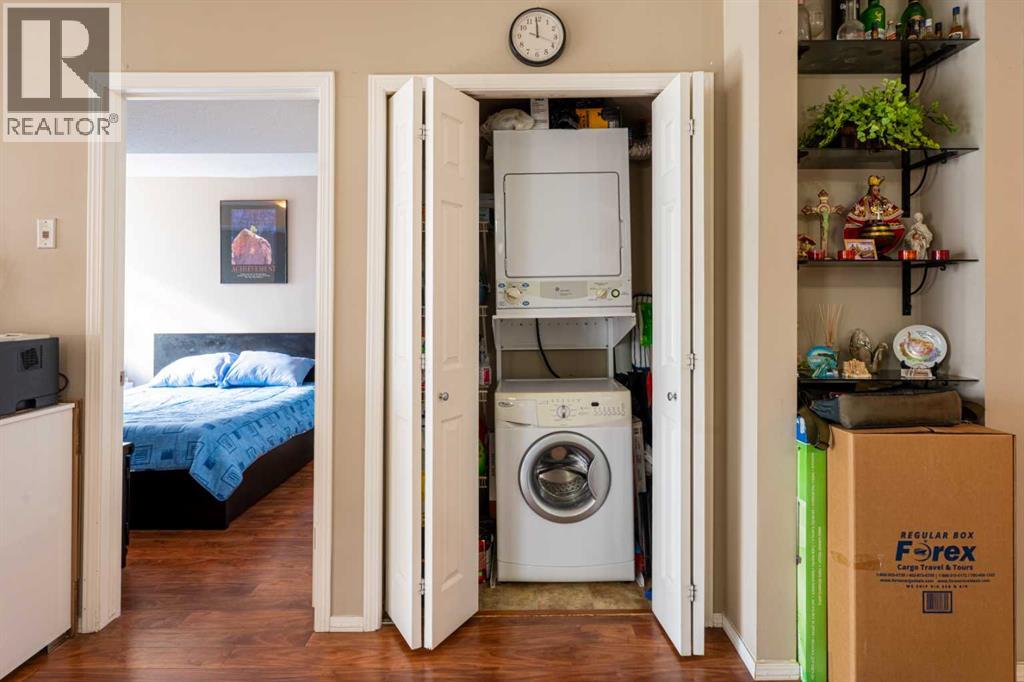 Single Family House for Sale in    Avenue SW Downtown West End Calgary 