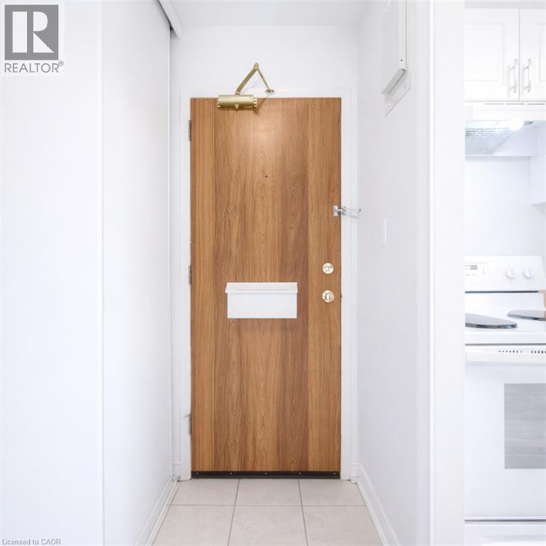 527 PARKSIDE Drive Unit# 8 - Photo 2 of 14, Waterloo, Ontario