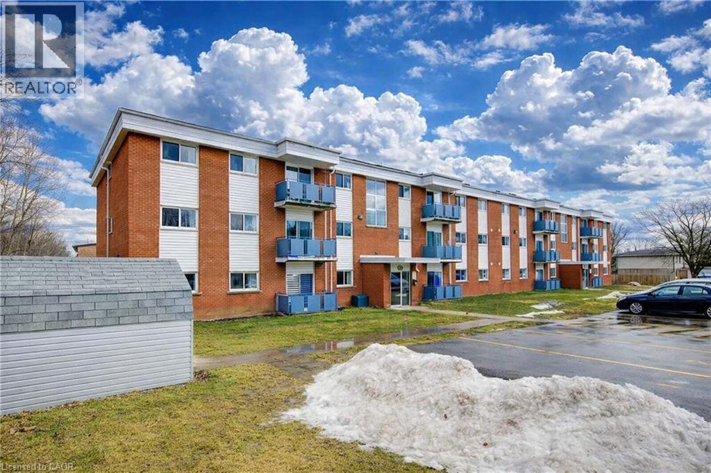 527 PARKSIDE Drive Unit# 8 - Main photo, Waterloo, Ontario