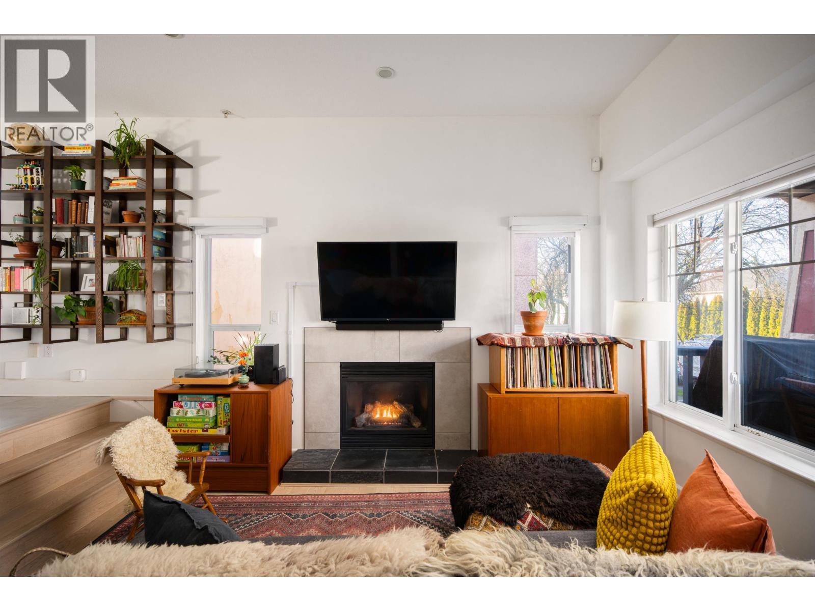 1732 E GEORGIA STREET - Photo 2 of 19, Vancouver, British Columbia