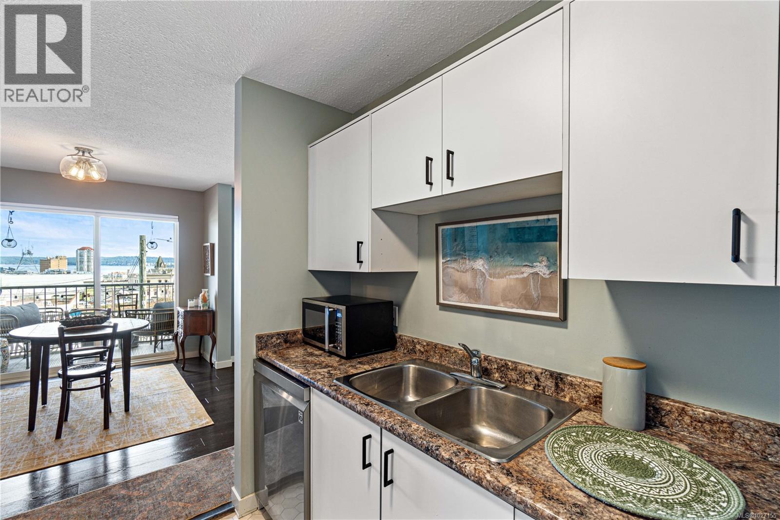 405 240 Milton St, Nanaimo