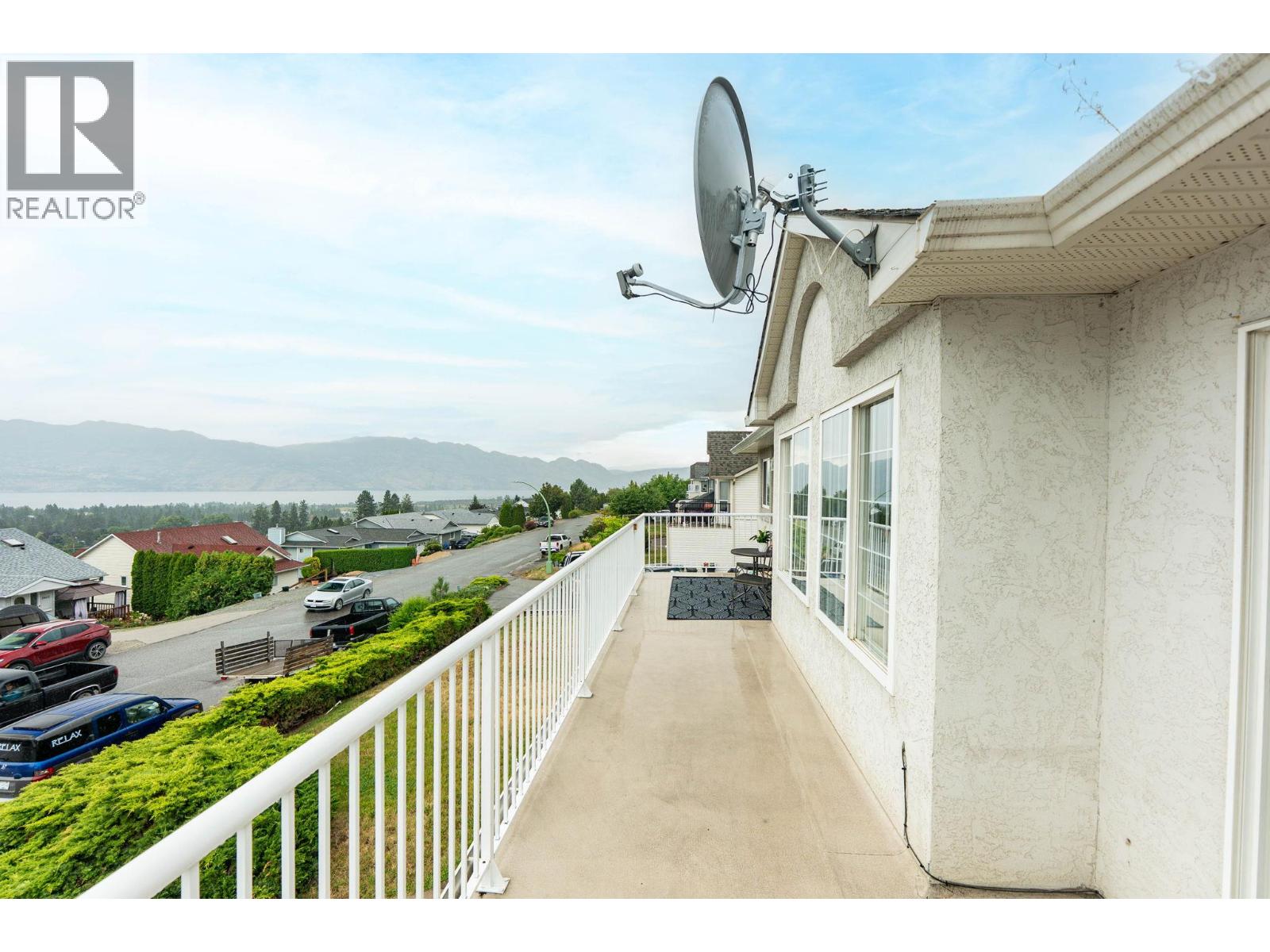  3052 Ensign Way, West Kelowna