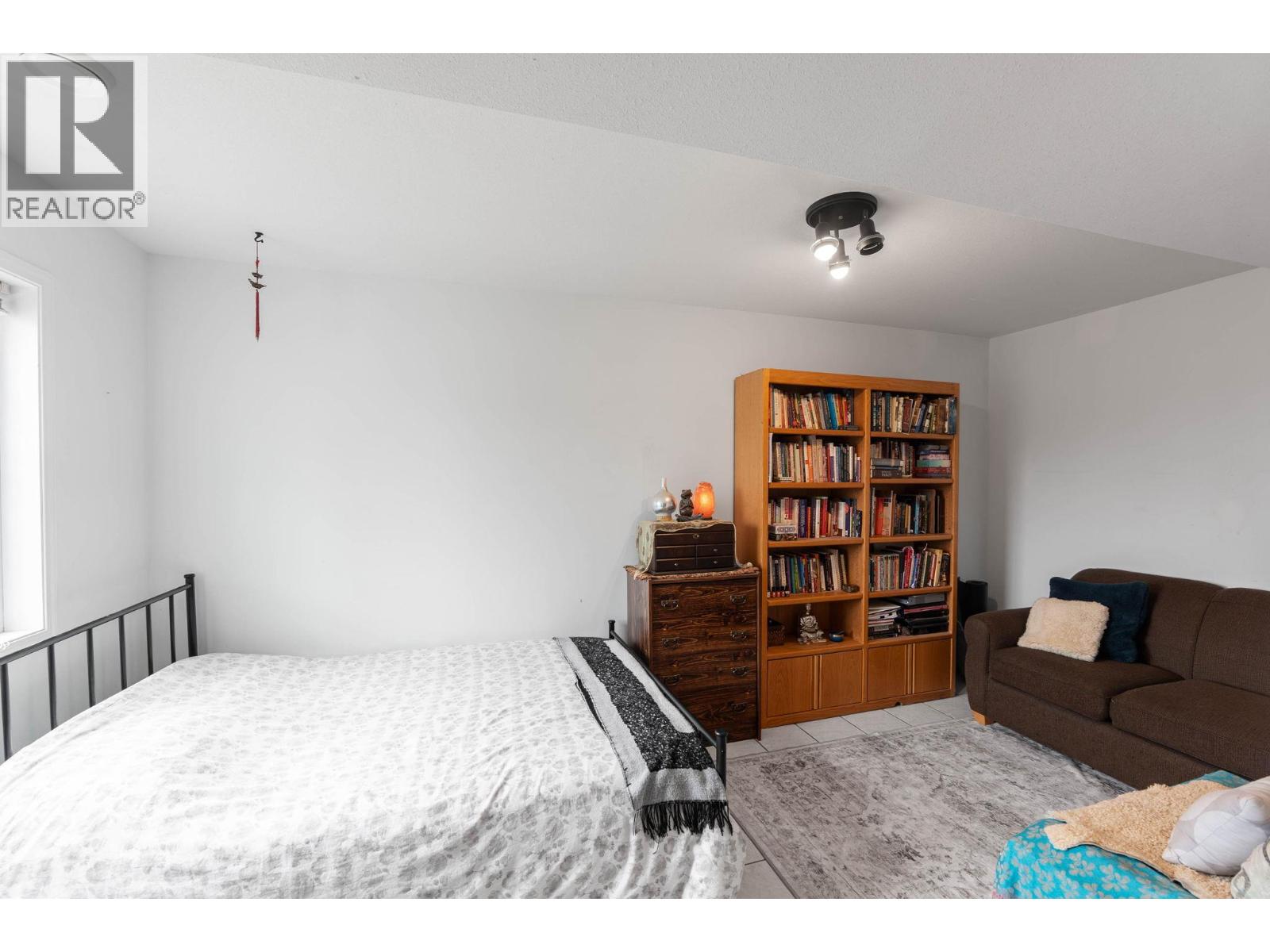  3052 Ensign Way, West Kelowna