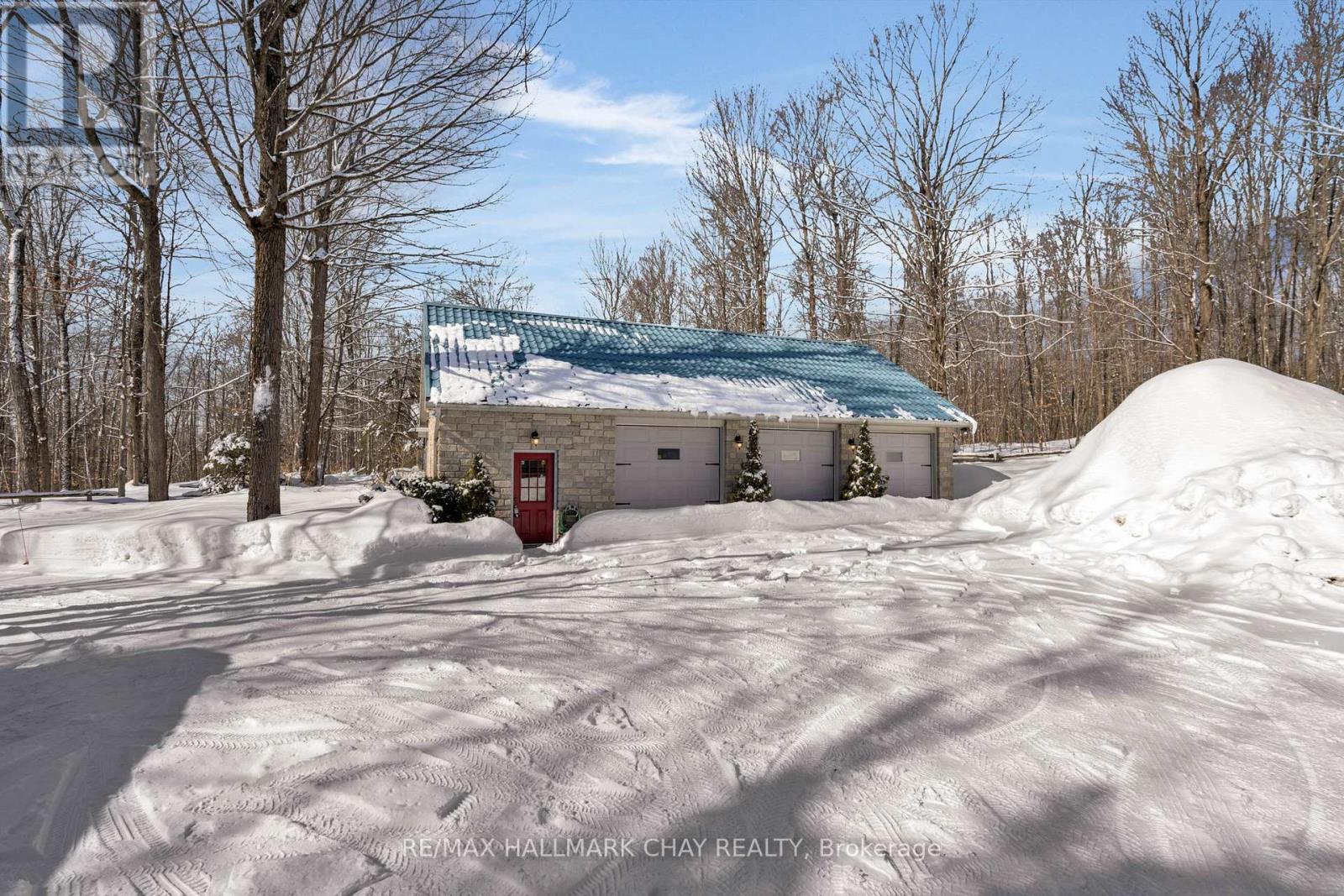 3 Car garage