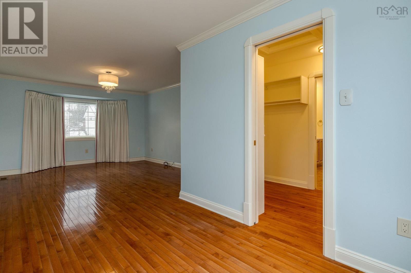 Property 19 of 49 of 23 Lakeshore Park Terrace