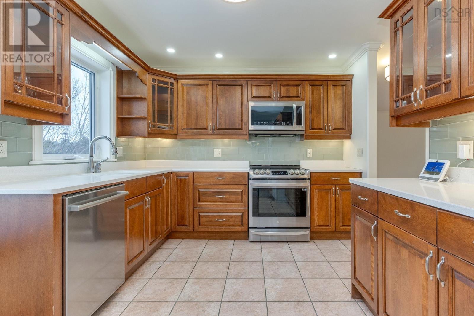 Property 9 of 49 of 23 Lakeshore Park Terrace