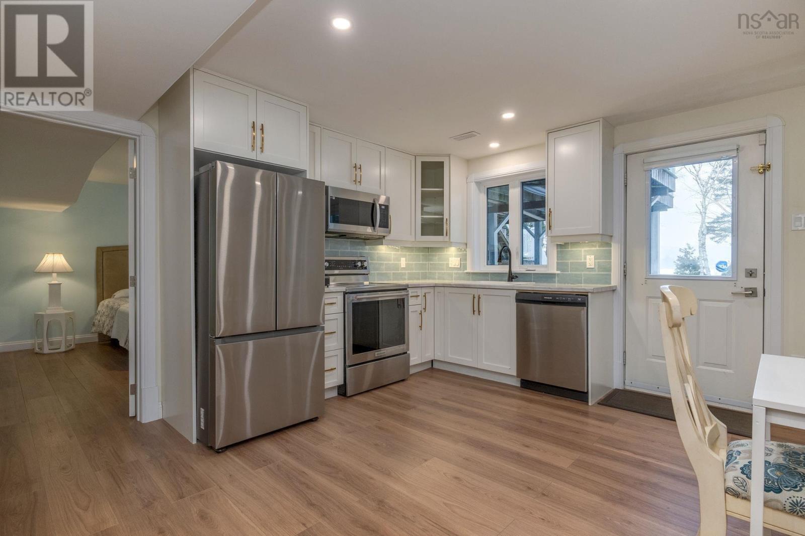 Property 34 of 49 of 23 Lakeshore Park Terrace