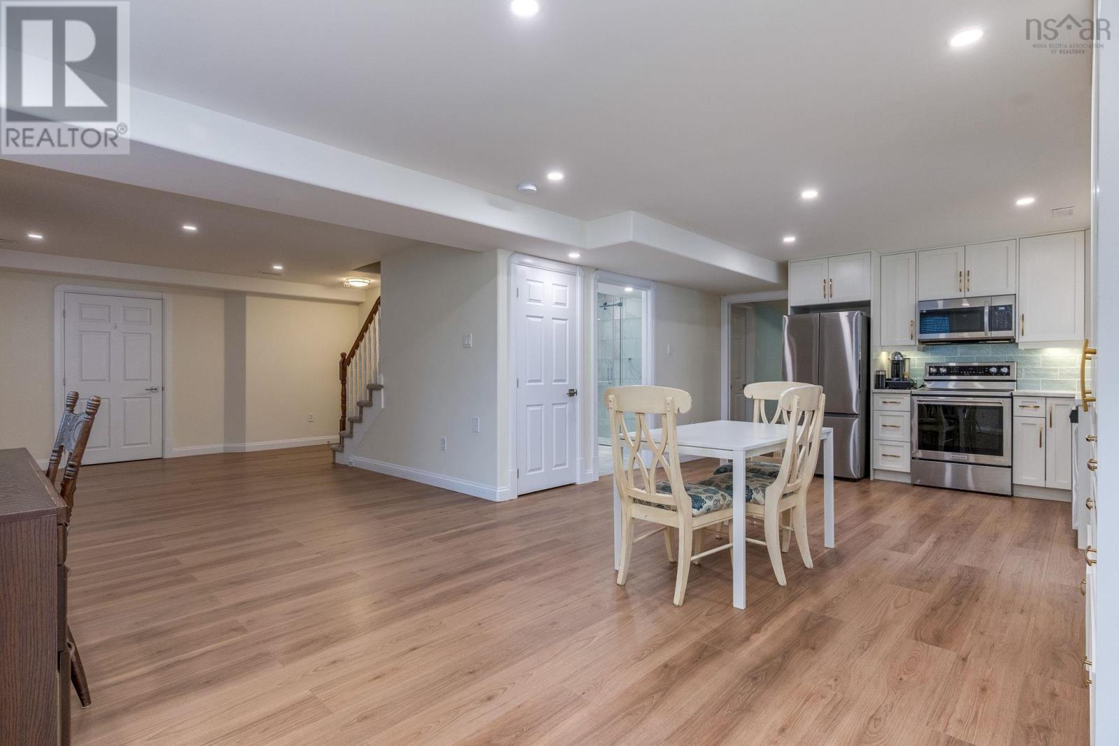 Property 32 of 49 of 23 Lakeshore Park Terrace