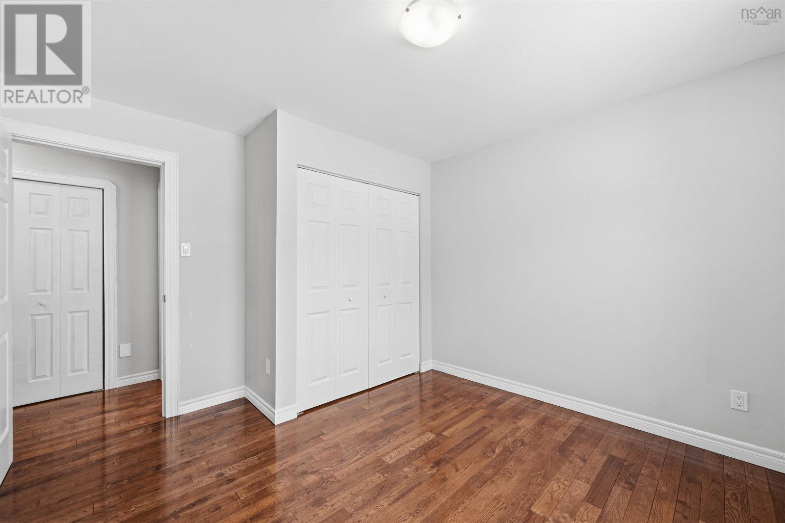 Property 17 of 40 of 163 Quaker Crescent