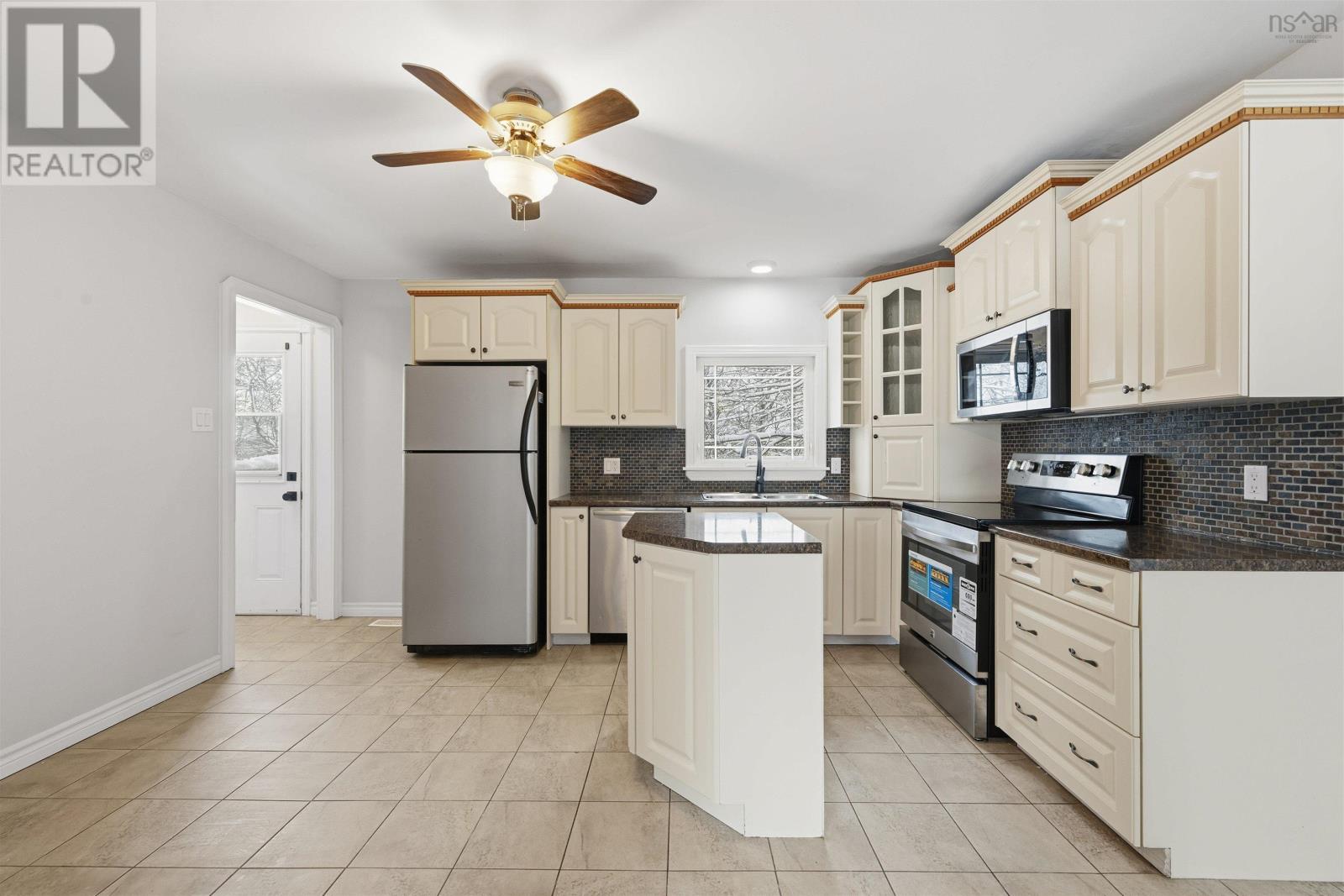 Property 8 of 40 of 163 Quaker Crescent