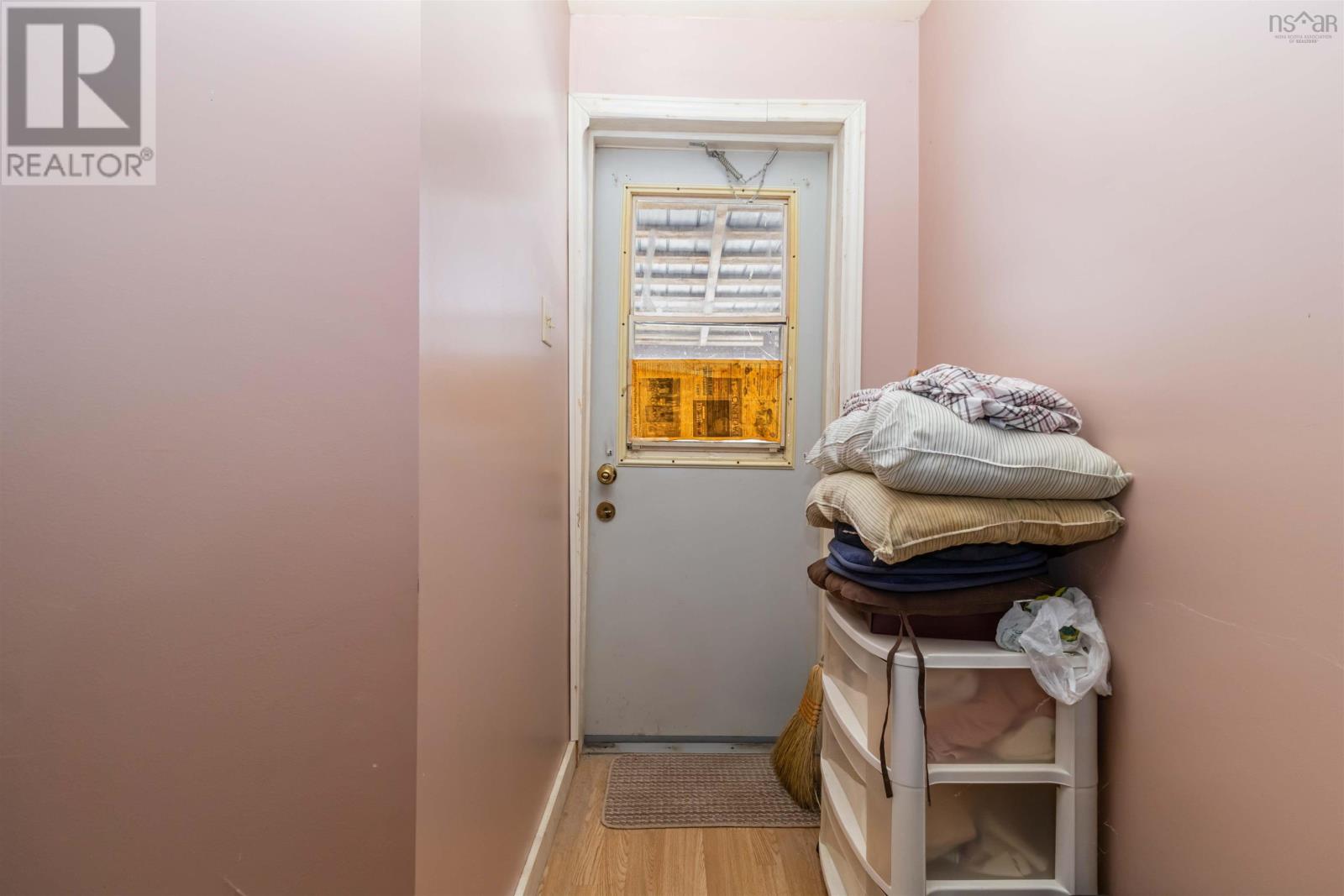 Property 23 of 50 of 68 Croft Avenue