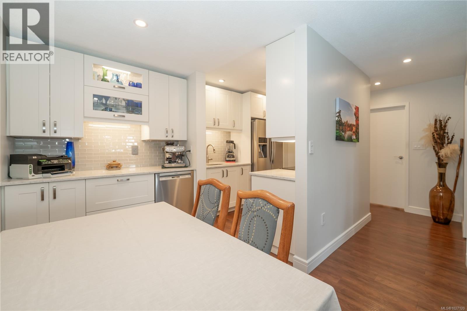 109 105 Gorge Road East, Victoria