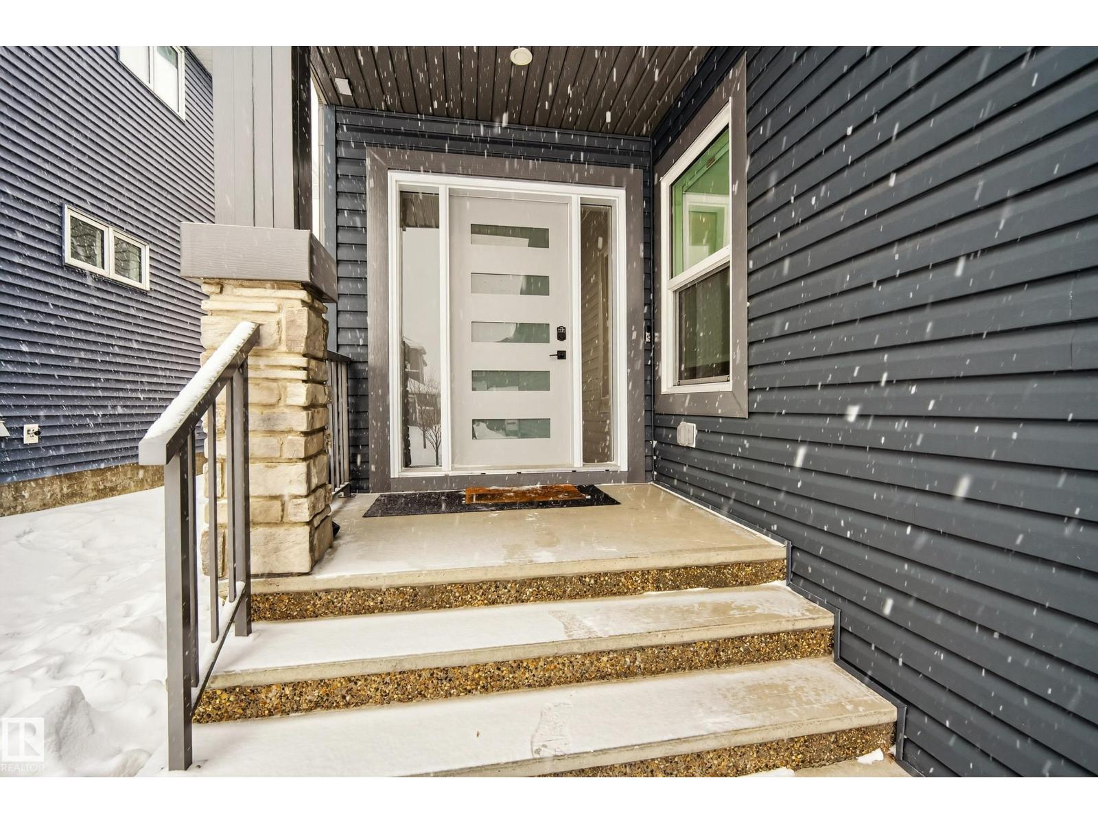 1272 PEREGRINE TC NW - Photo 3 of 49, Edmonton, Alberta