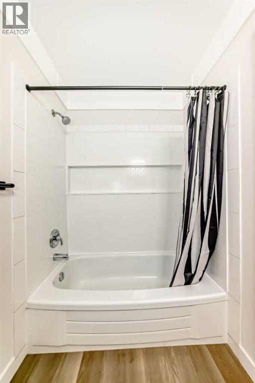 Single Family House 3 Level for Sale in  Cedarwood Place SW Cedarbrae Calgary 