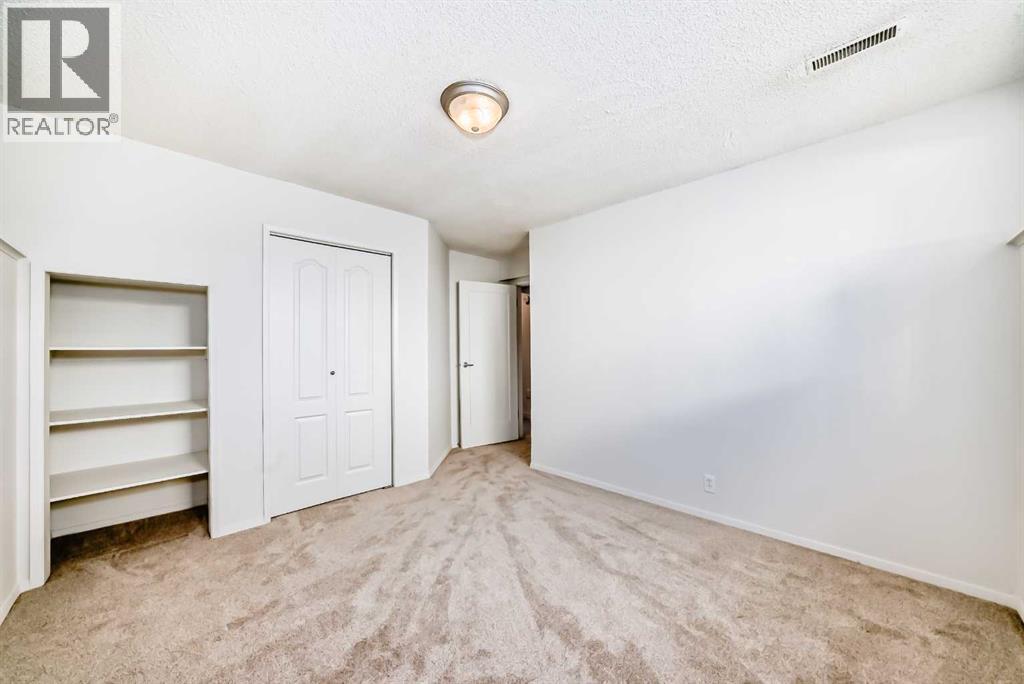 Single Family House 3 Level for Sale in  Cedarwood Place SW Cedarbrae Calgary 