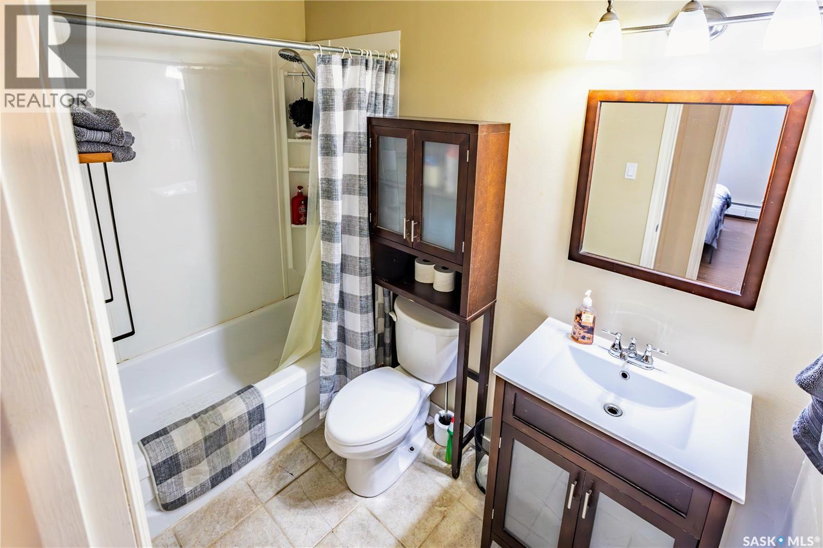 #205C 1350 GORDON ROAD - 9