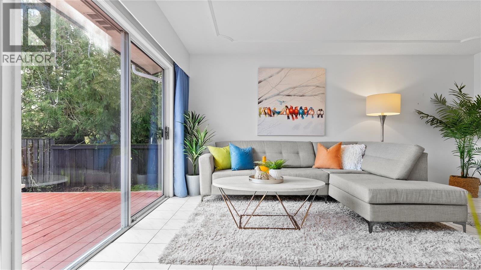 1 3274 Rutledge Street, Saanich