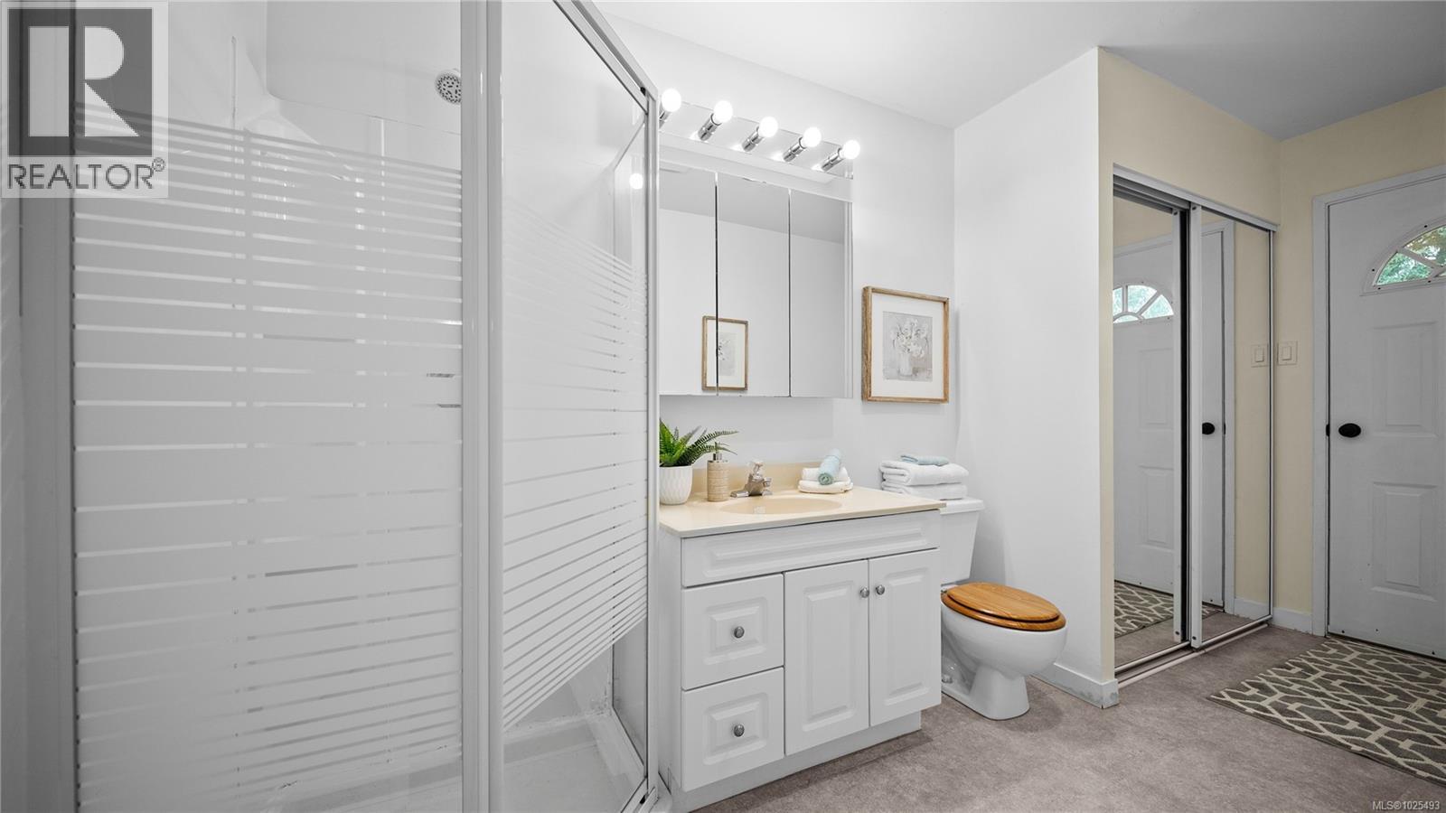 1 3274 Rutledge Street, Saanich