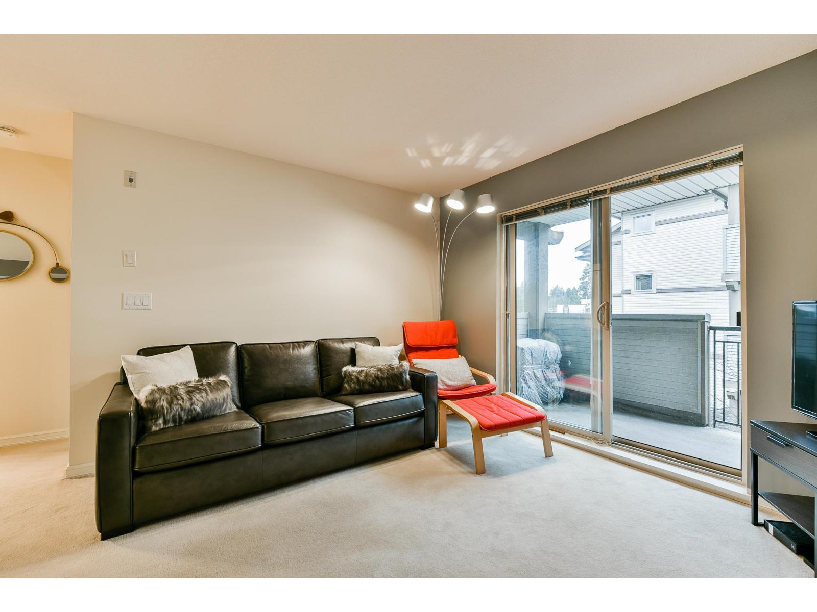 313 10088 148 STREET - Photo 2 of 18, Surrey, British Columbia