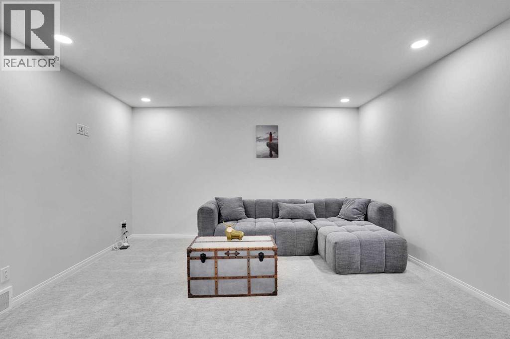 Single Family House for Sale in  Savanna Way NE Saddle Ridge Calgary 