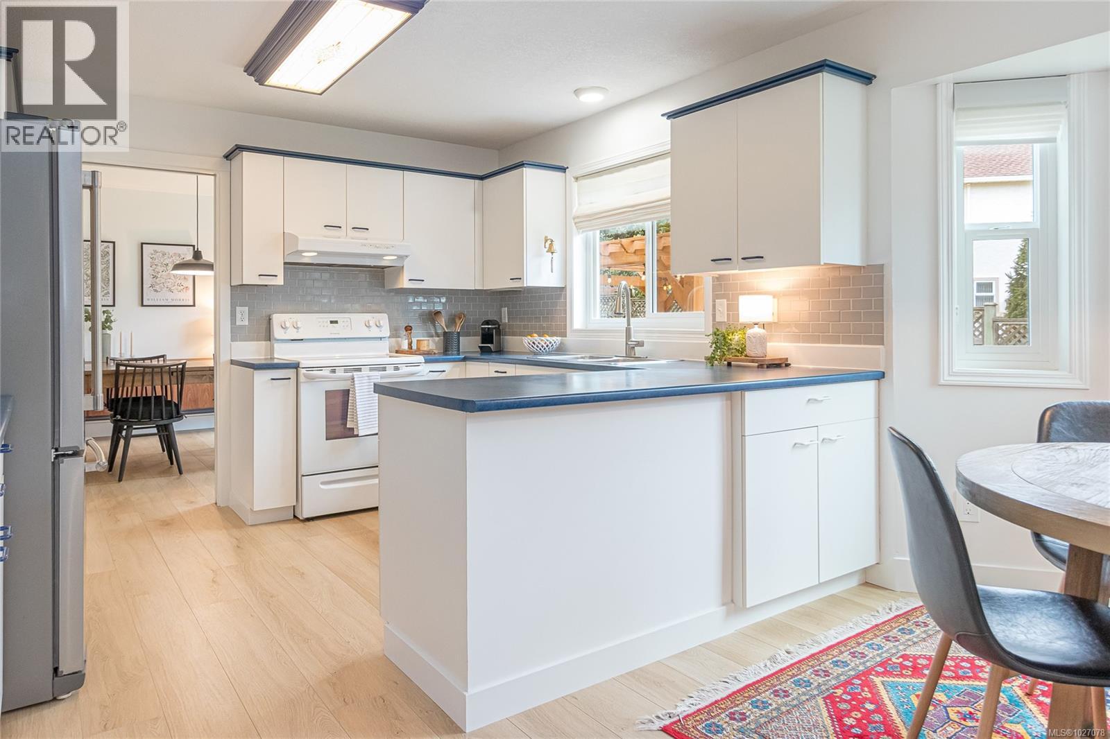 2060 BERKSHIRE PL - 23