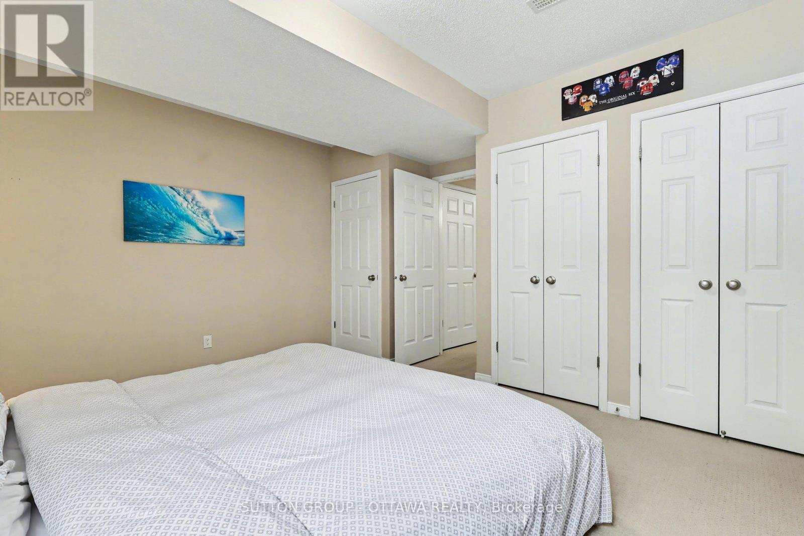 340 LONDON TERRACE - 21