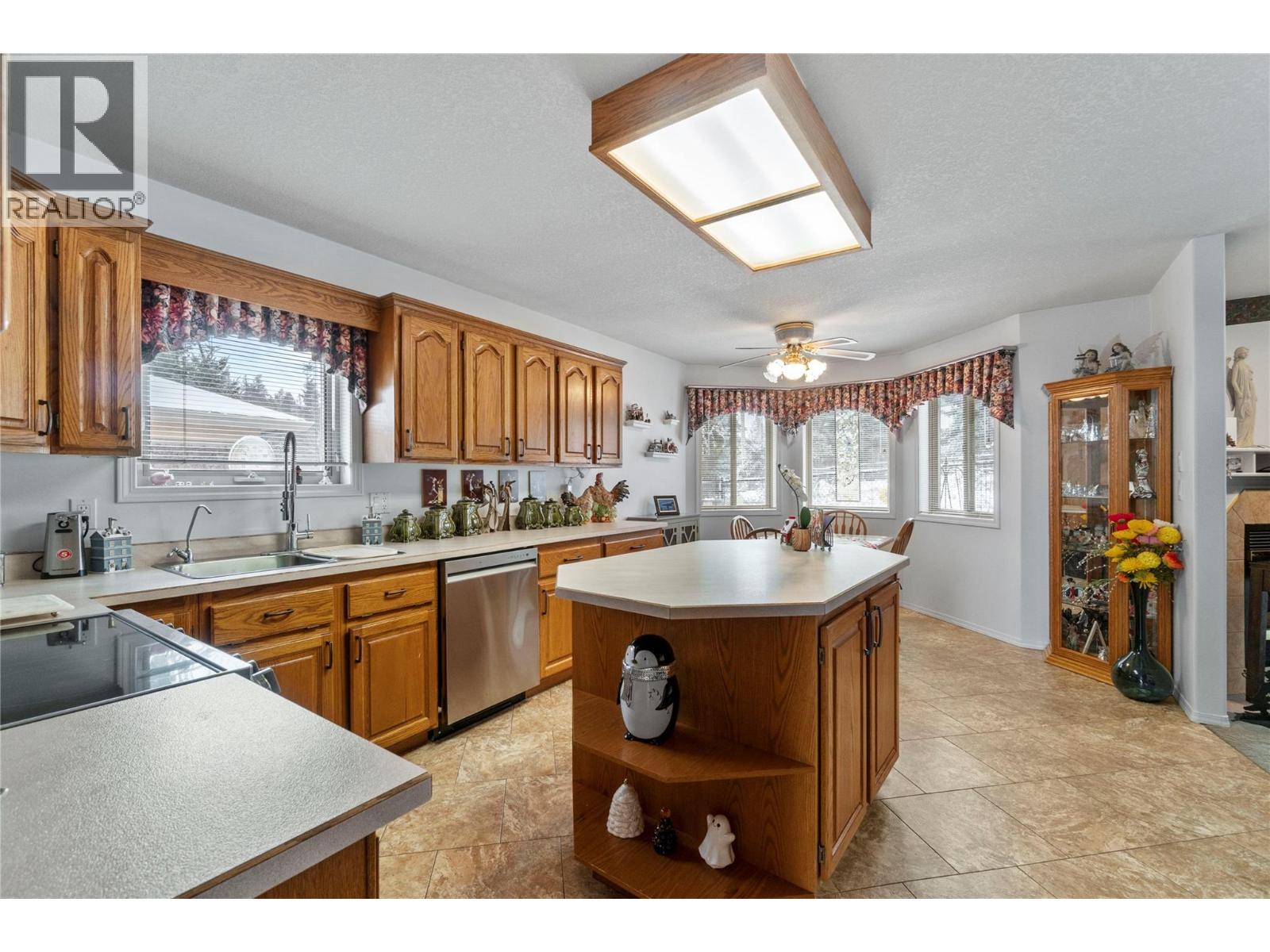 15 2595 Catherine Place, Armstrong