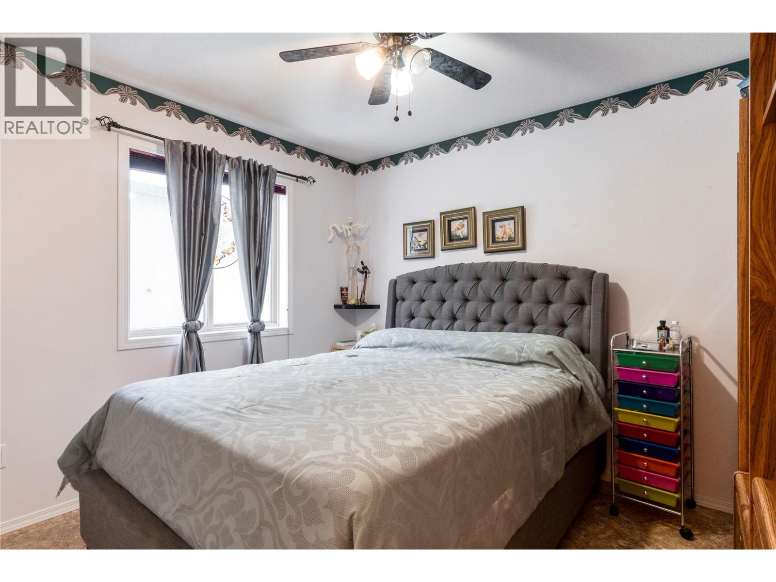 #15 2595 Catherine Place - 35