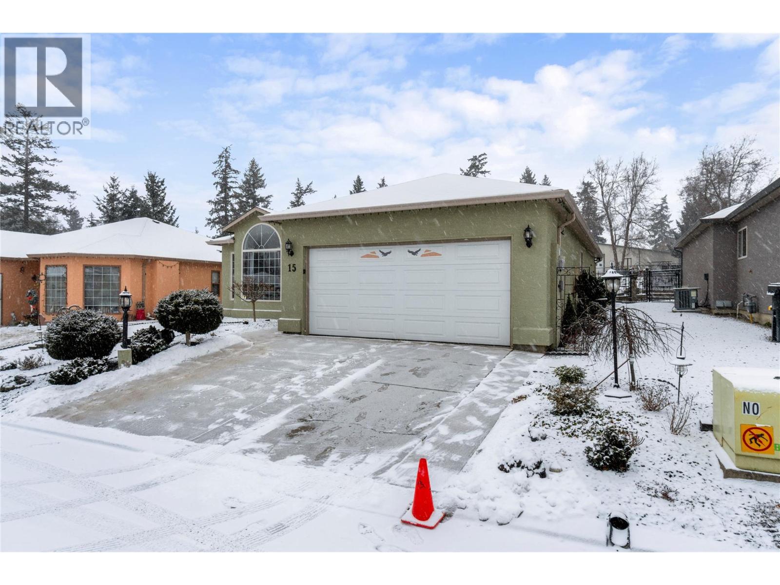 15 2595 Catherine Place, Armstrong