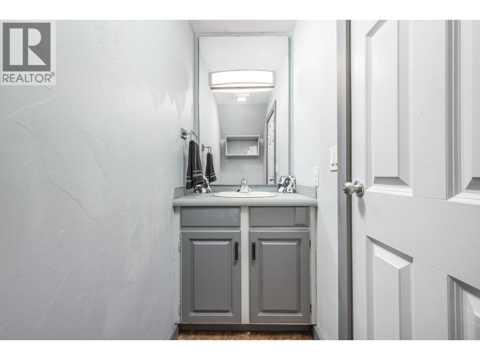 8 5300 25 Avenue, Vernon