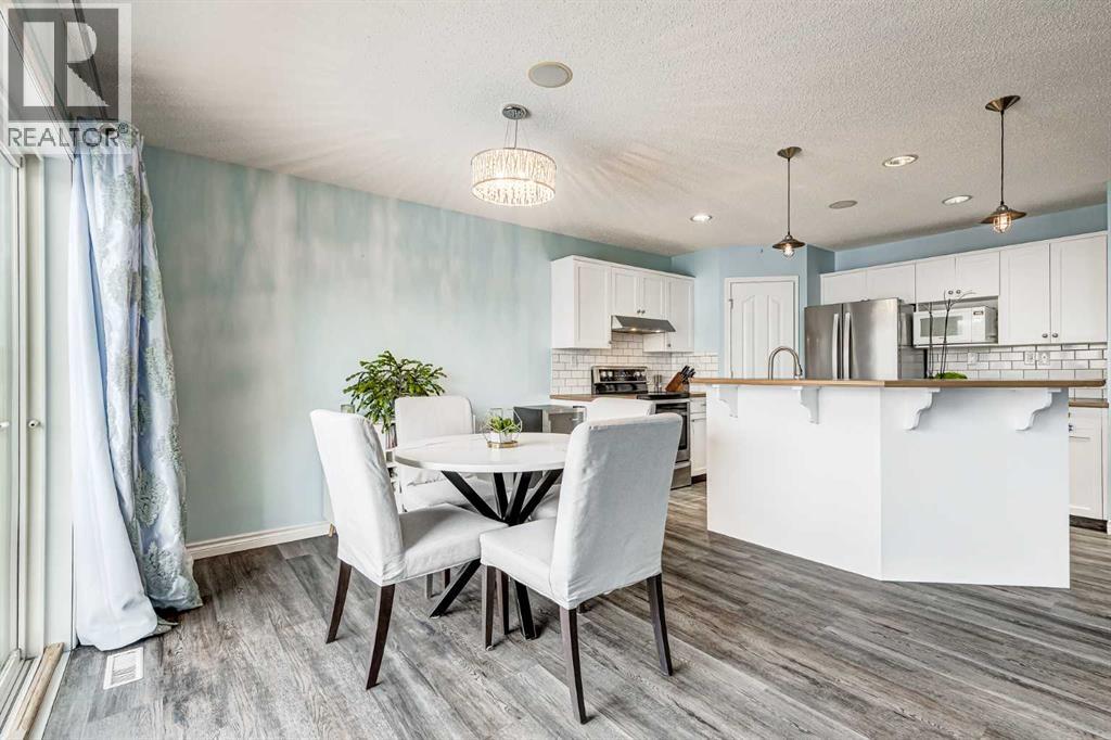 94 New Brighton Circle SE - Photo 4 of 40, Calgary, Alberta