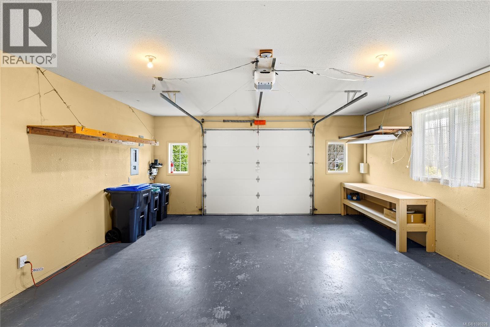 559 HOLLYWOOD RD - 22