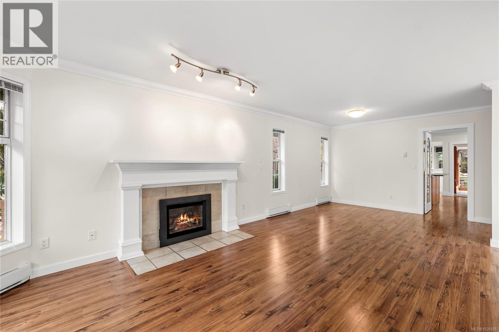 559 HOLLYWOOD RD - 7