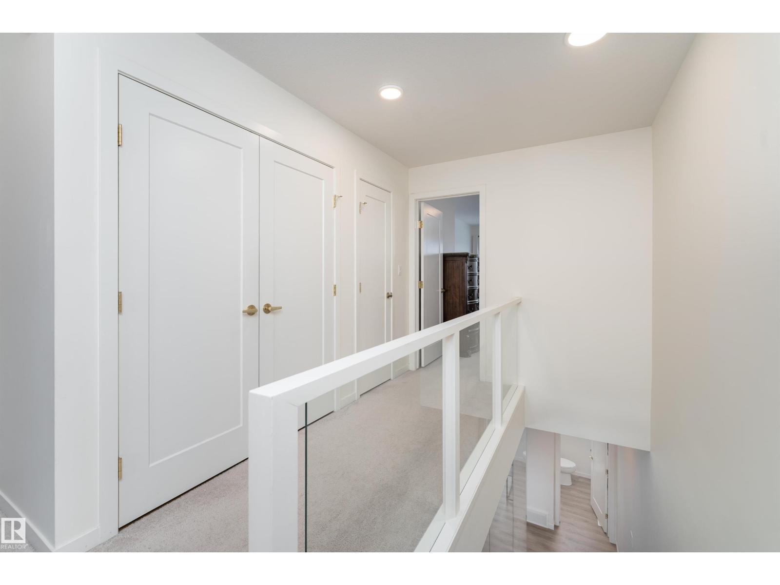 427 39 ST SW - 32