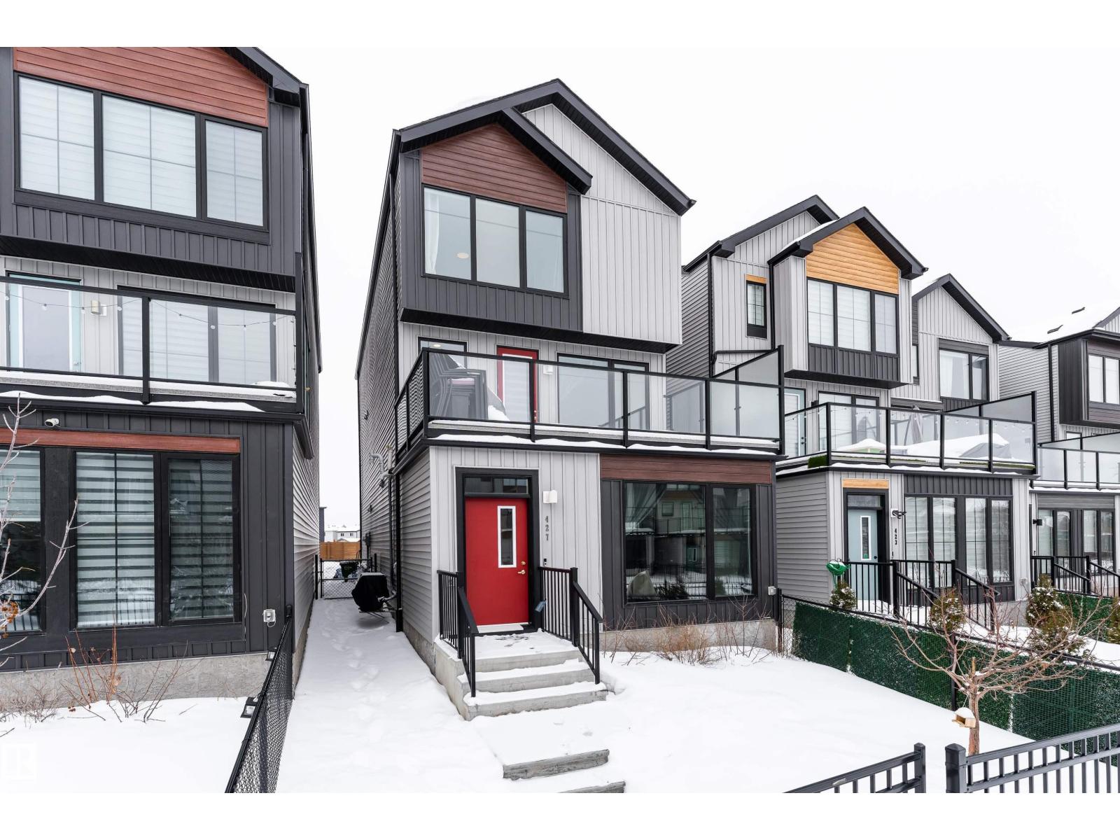 427 39 ST SW - 44