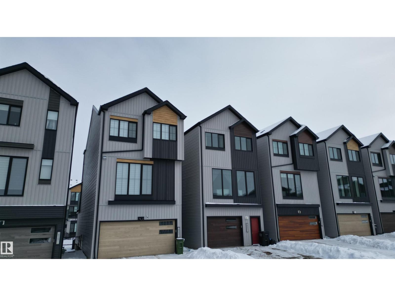 427 39 ST SW - 43