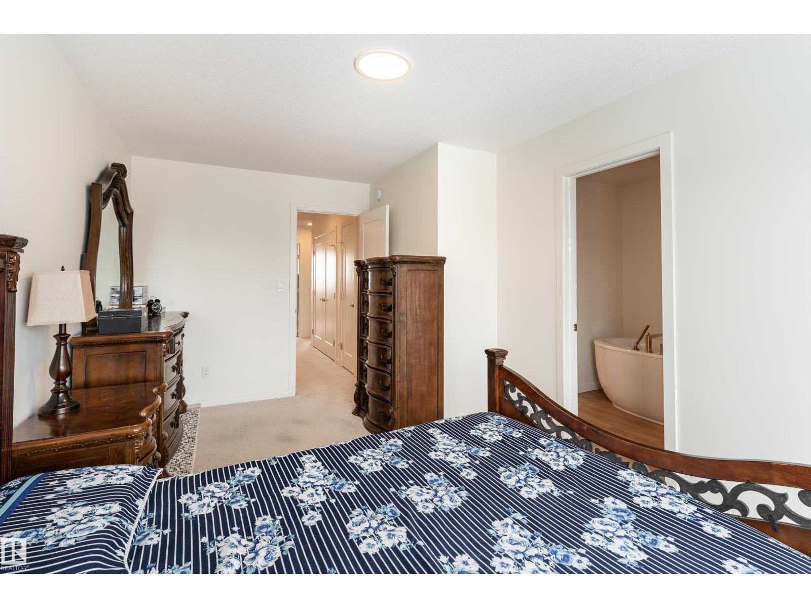 427 39 ST SW - 26
