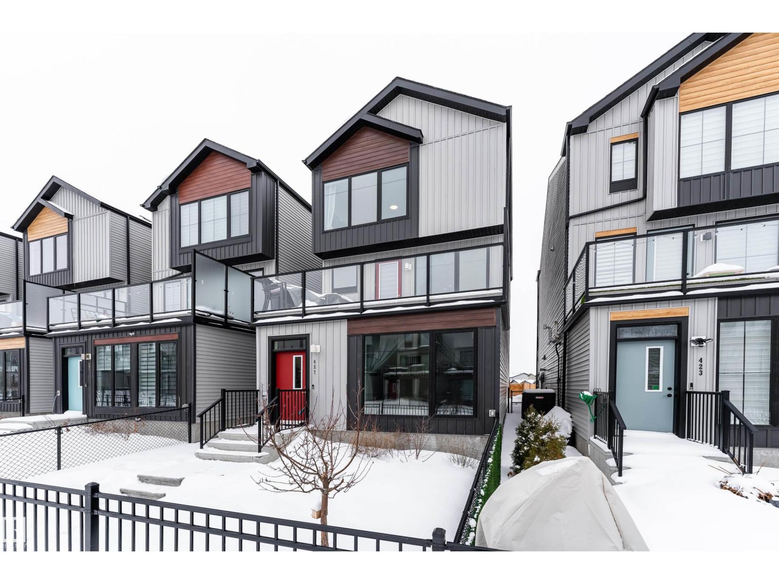 427 39 ST SW - 45
