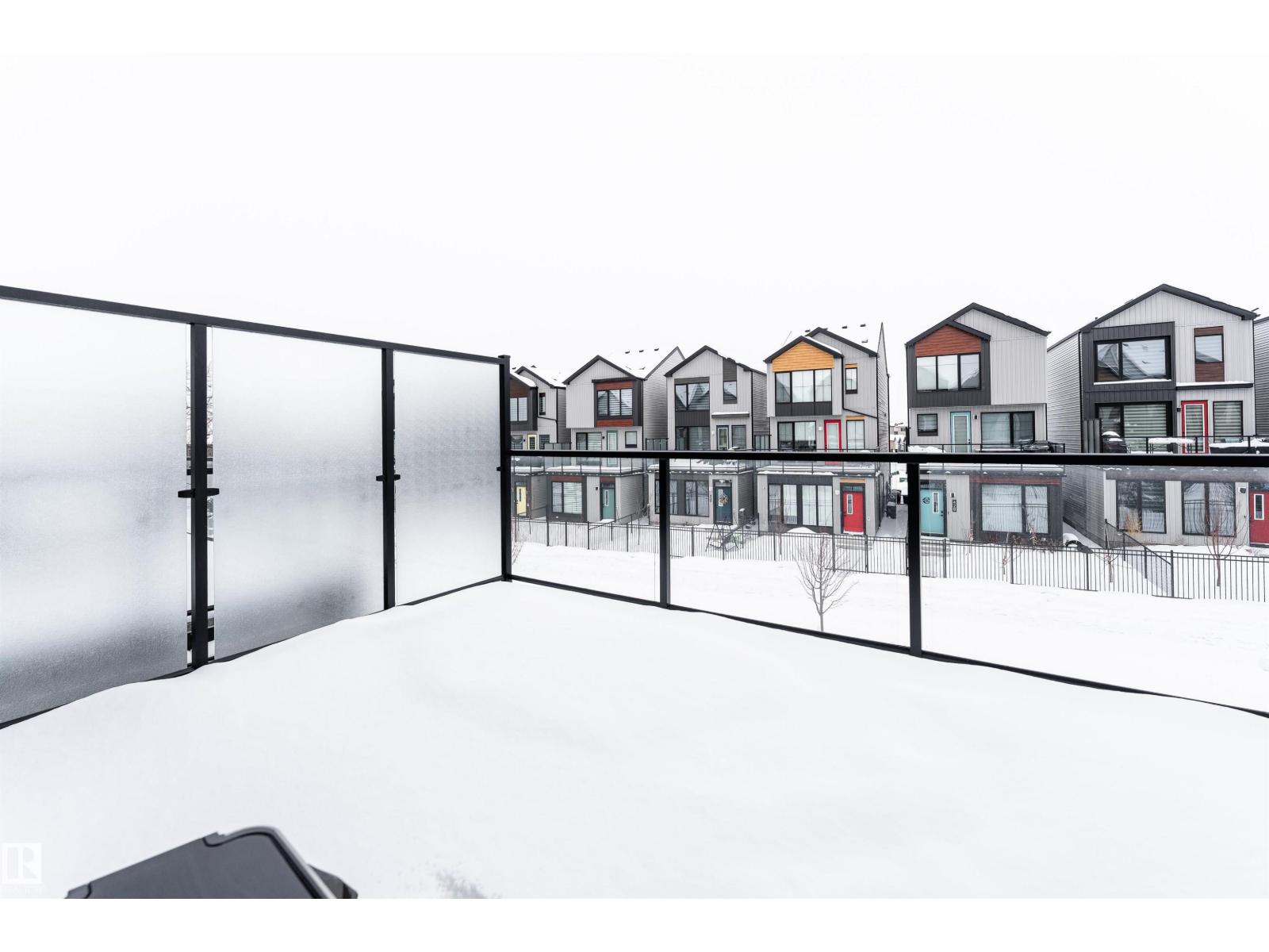 427 39 ST SW - 40