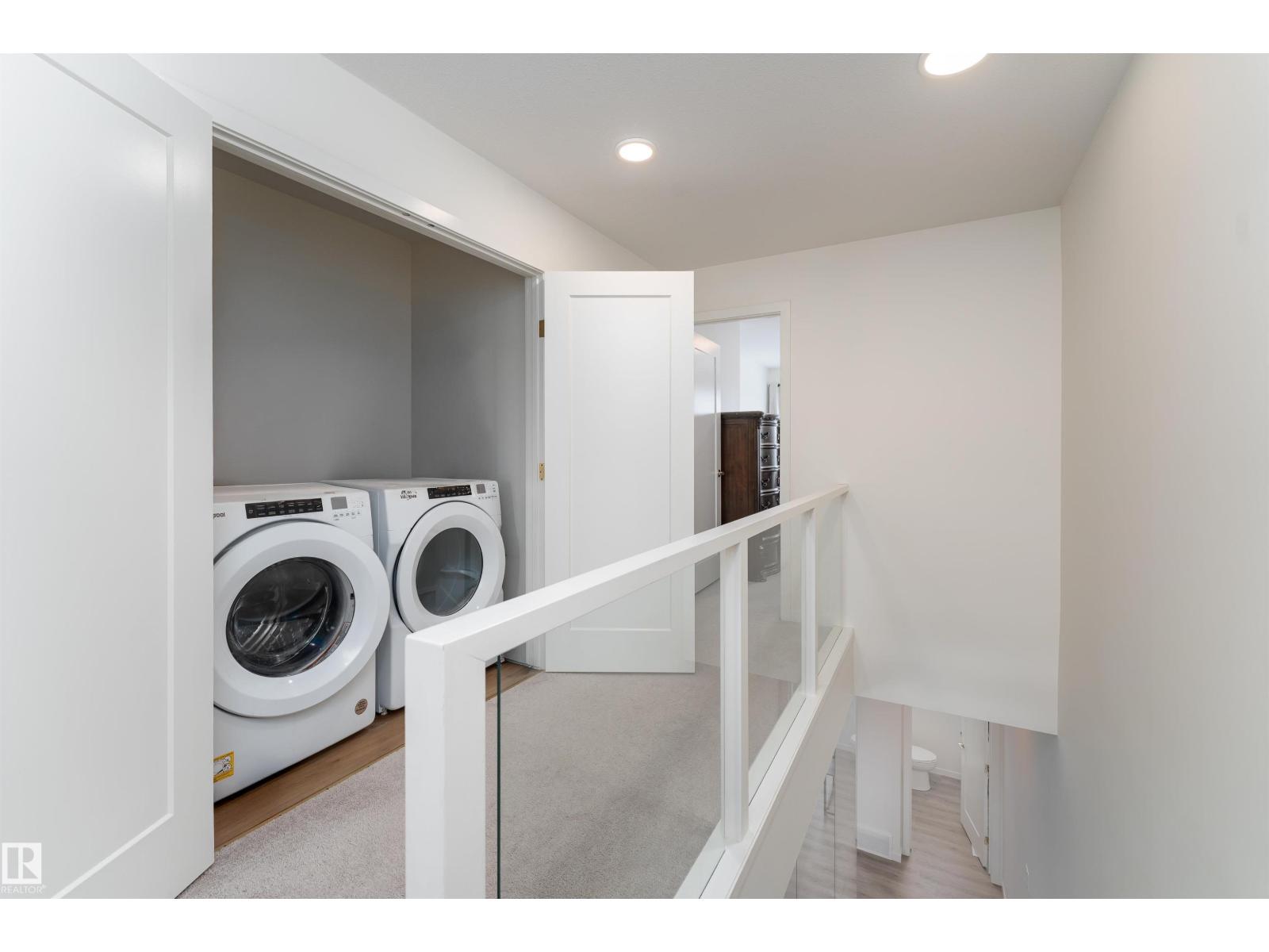 427 39 ST SW - 38