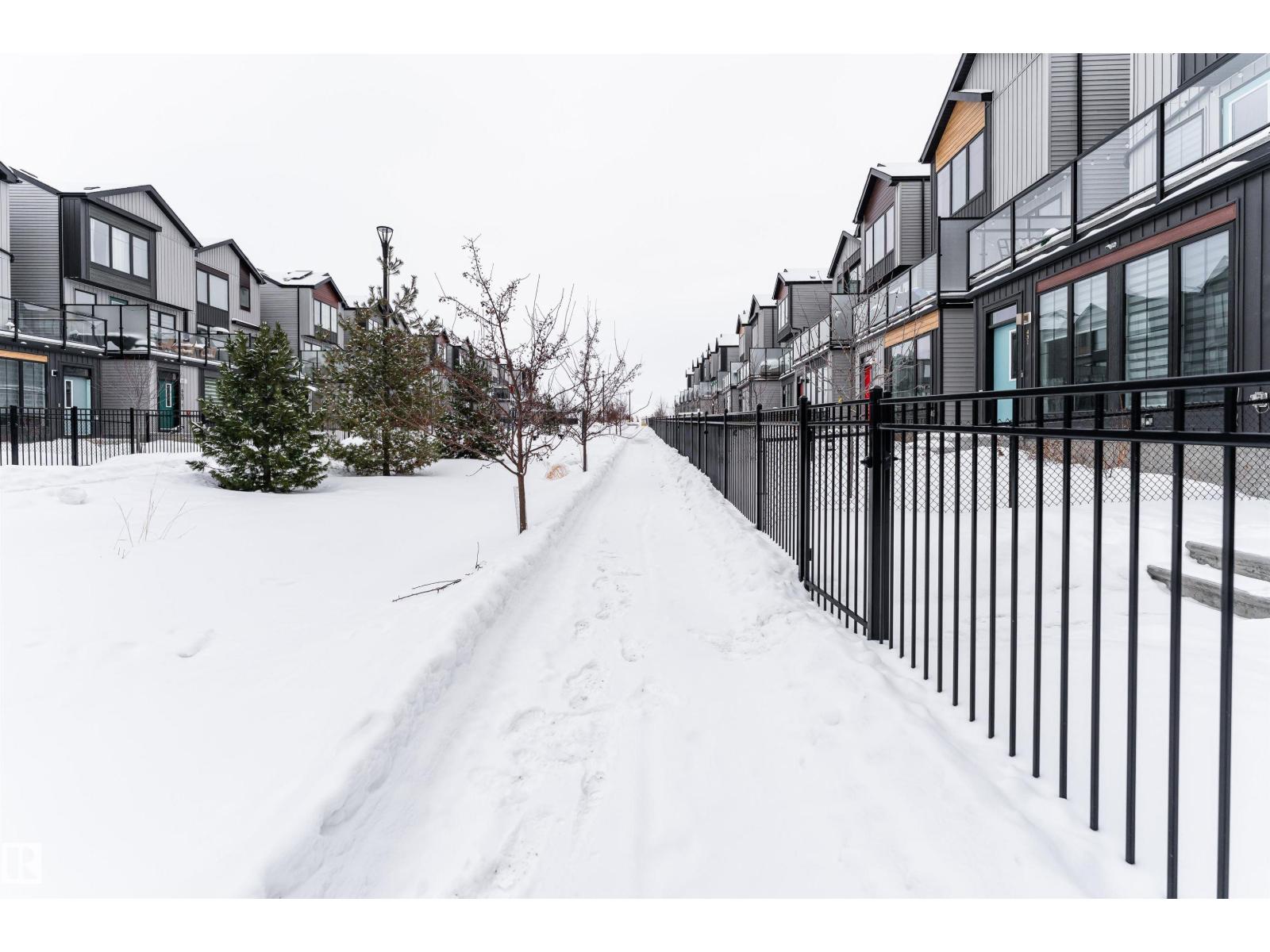 427 39 ST SW - 46