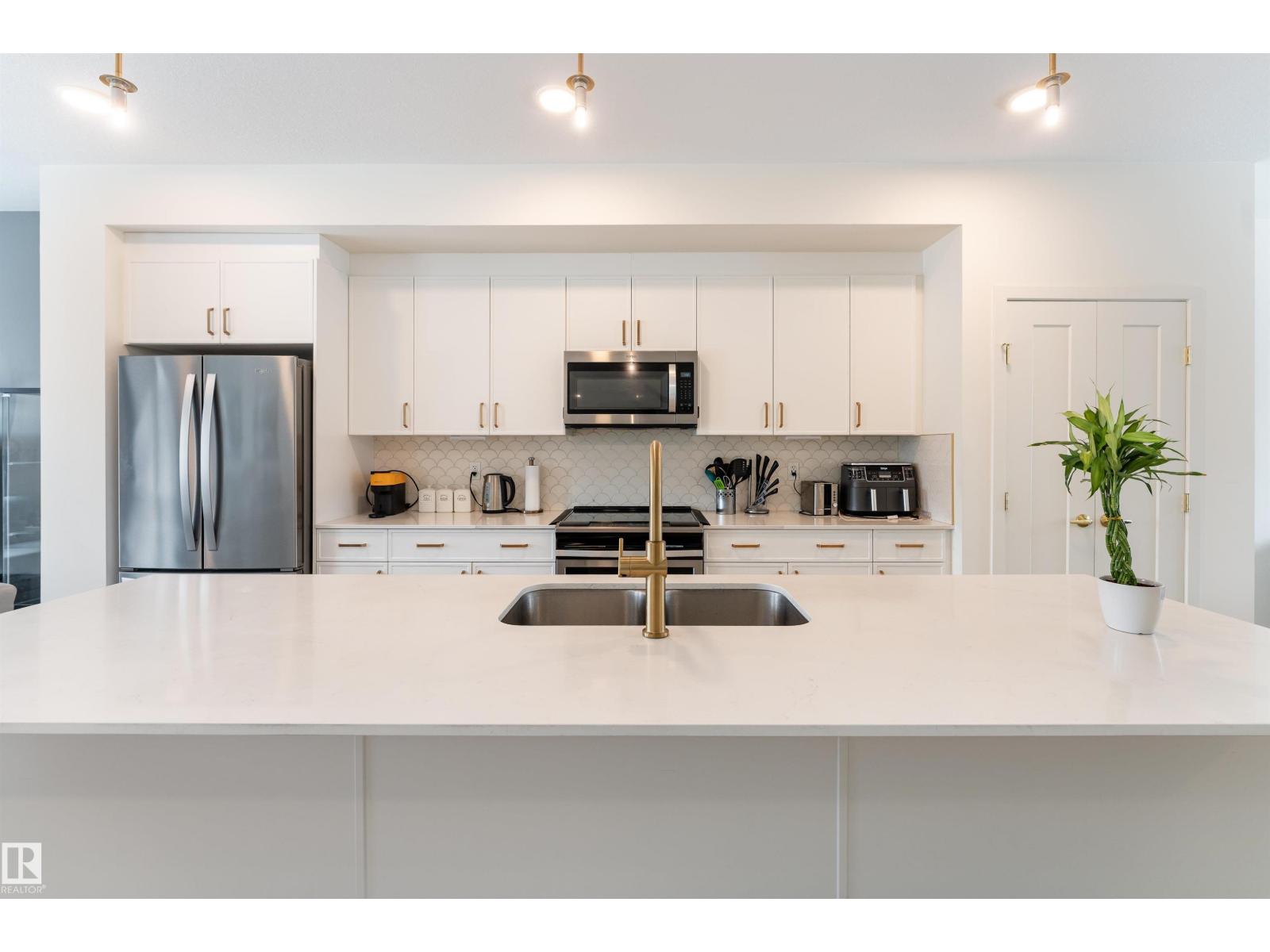 427 39 ST SW - 7