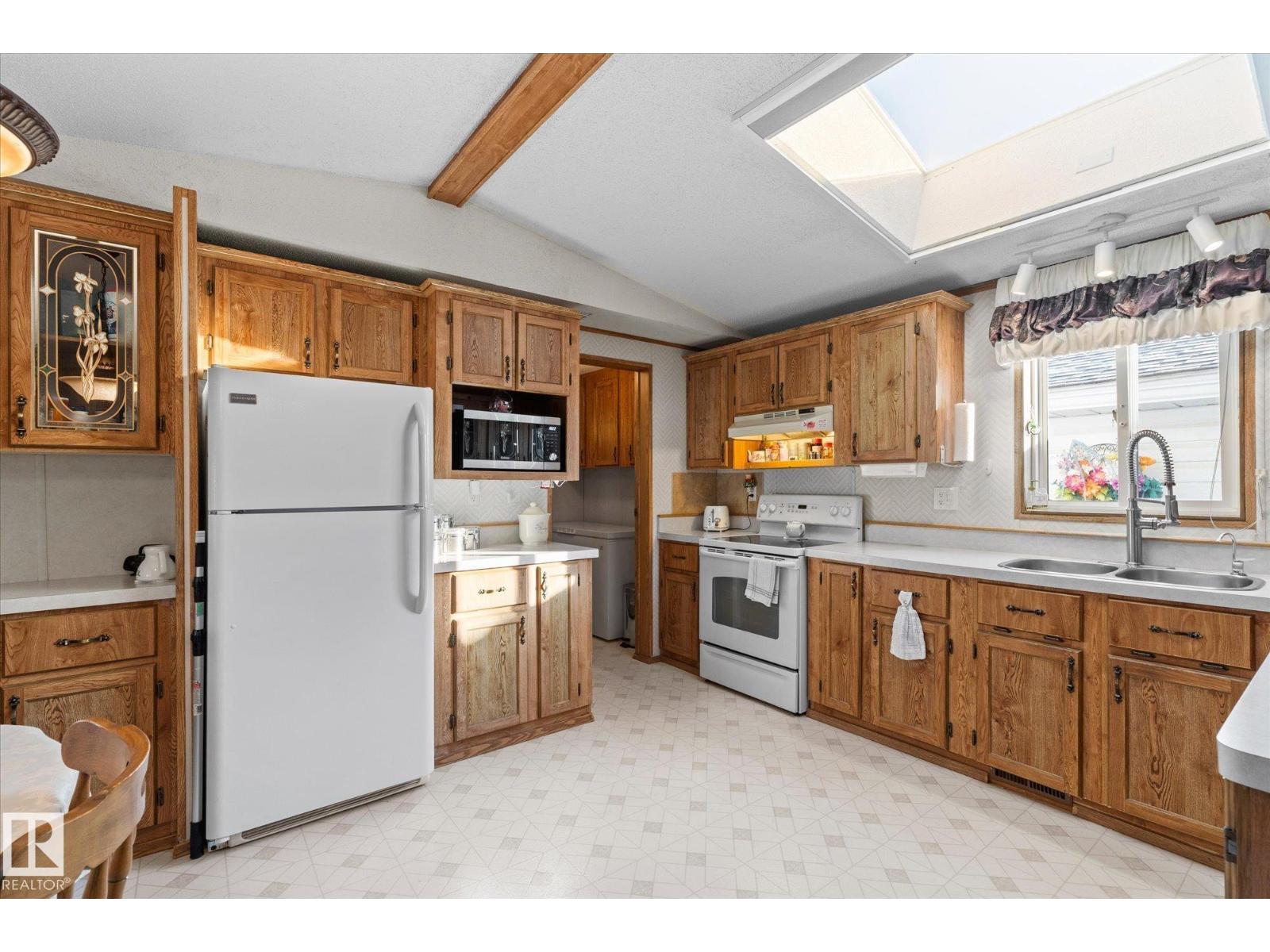 89 3400 48, Stony Plain