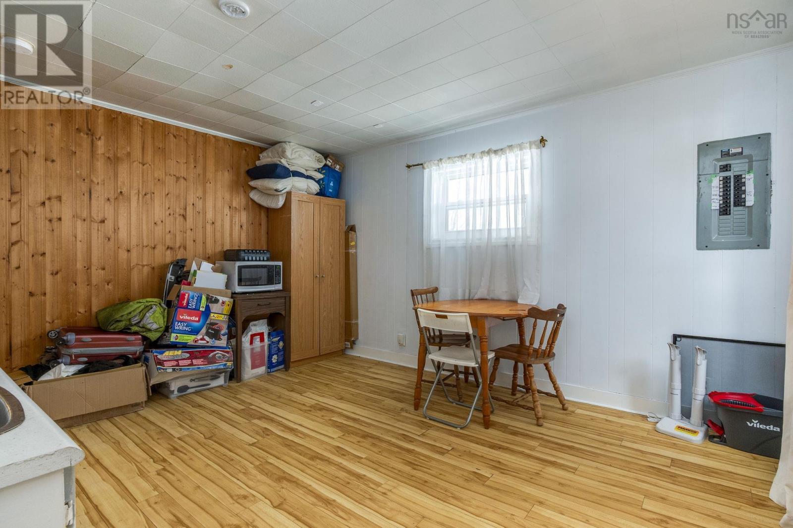 Property 22 of 37 of 16 High Street