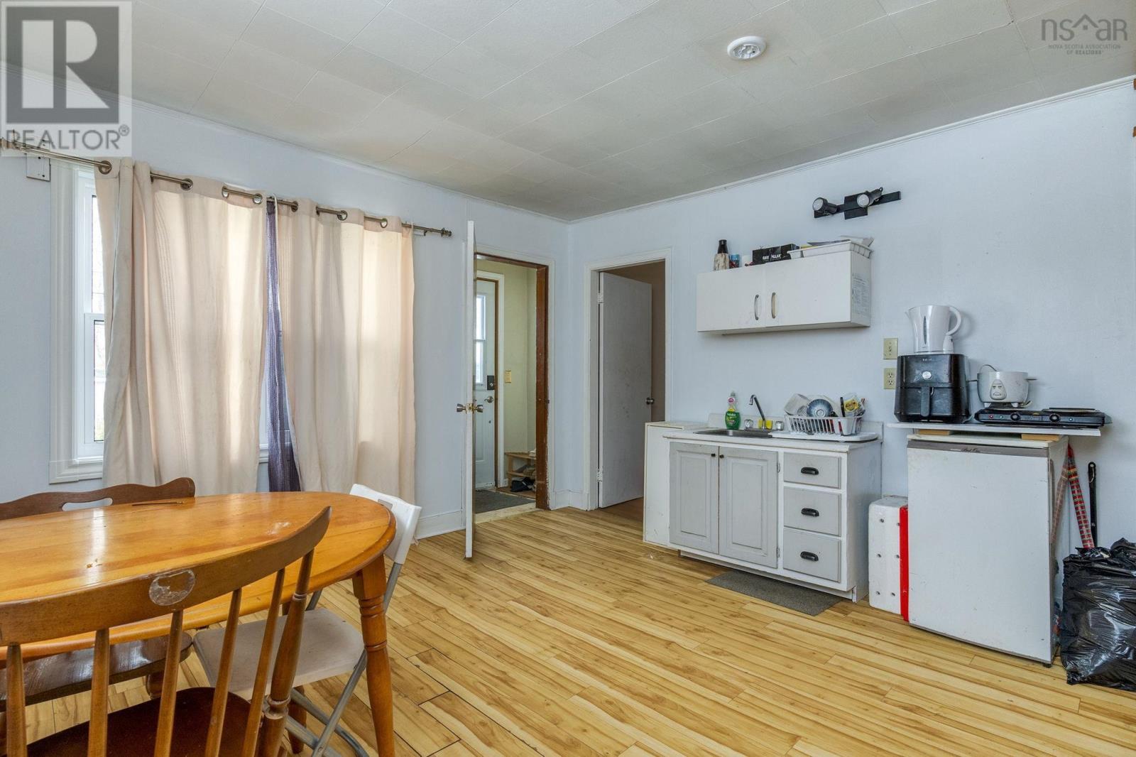 Property 20 of 37 of 16 High Street